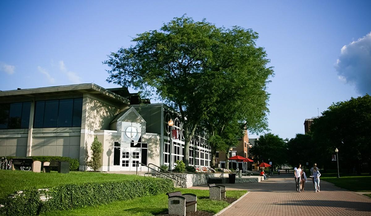 Benham-Pence Student Center and Alumni Way